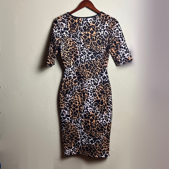 XOXO Brand. Discontinued dress that you can’t find anywhere else. Vintage pinup. - Picture 4 of 4